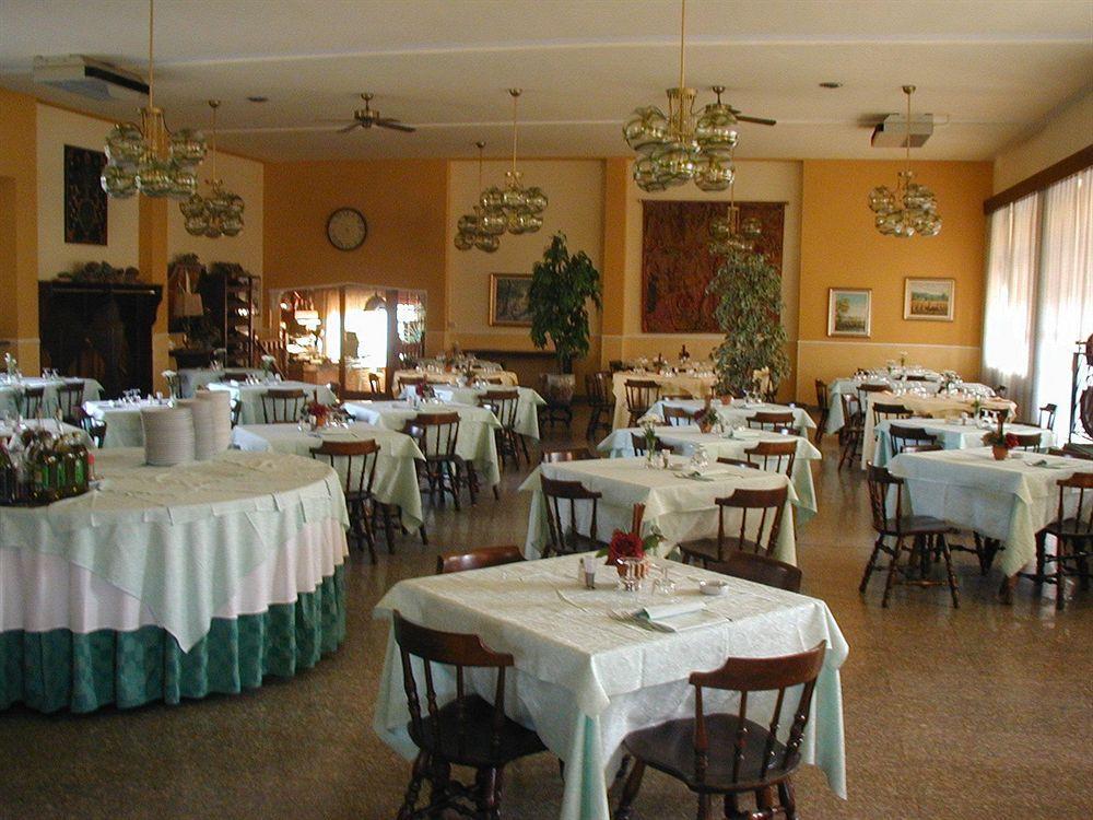 Hotel Quo Vadis None Exterior foto